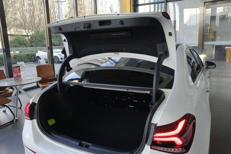 Used Mercedes-Benz A-Class 2022 Restyled A 200 L Sport Sedan Fashion Version
