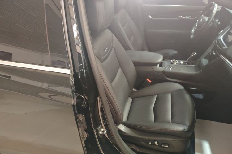 Used Cadillac XT5 2022 2.0T Two-Wheel Drive Luxury Version
