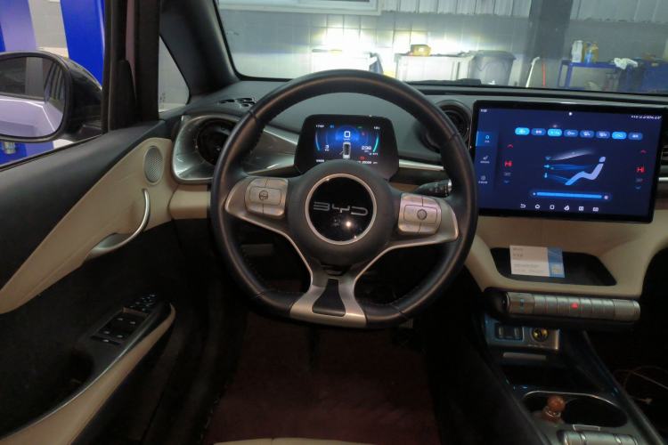 Used BYD Dolphin 2023 420 km Fashion Edition