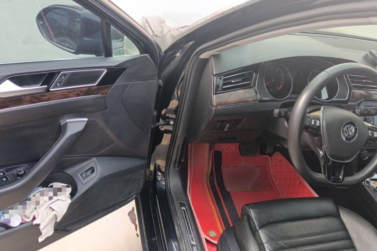 Used Volkswagen Magotan 2018 Facelift 330TSI DSG Luxury Model
