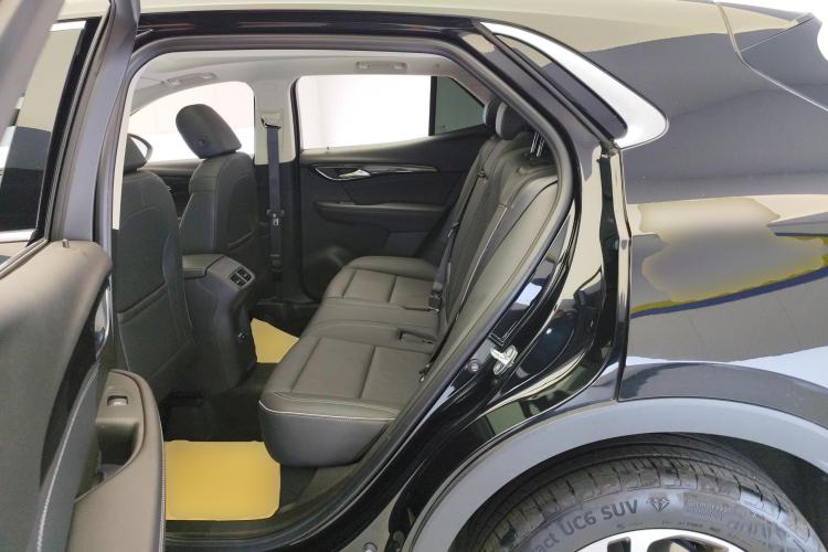 Used Buick Envision 2023 Encore S 552T Two-Wheel Drive Luxury Model
