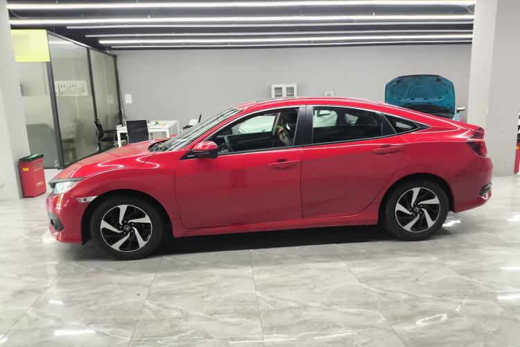 Used Honda Civic 2016 220TURBO CVT Luxury Edition
