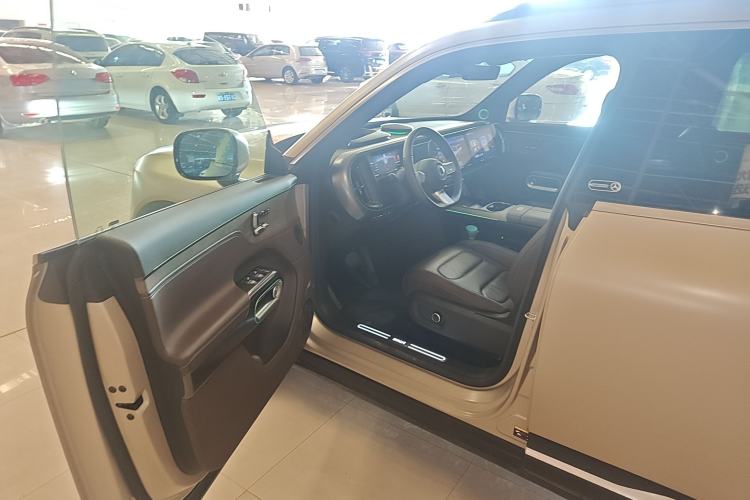 Used  #5 2024 Ultra-Long Range Extraordinary Journey Luxury Edition
