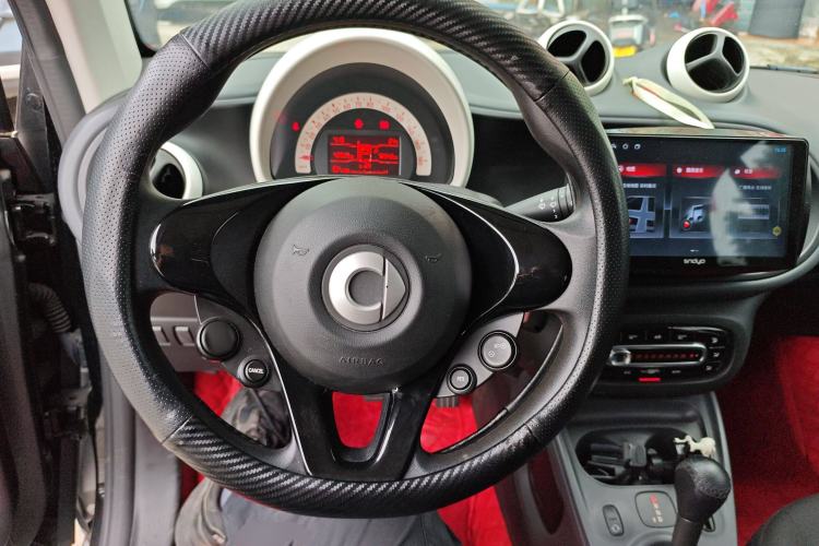 Used  fortwo 2018 1.0L 52kW Hardtop Dynamic Version China V
