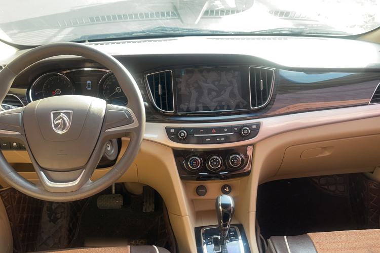 Used Baojun 730 2016 1.8L iAMT Comfort Version 7 Seats
