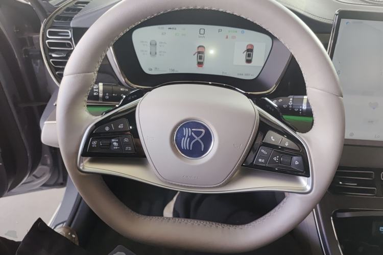 Used BYD Han 2025 EV with 701 km of Laser Radar-Enabled Intelligent Driving
