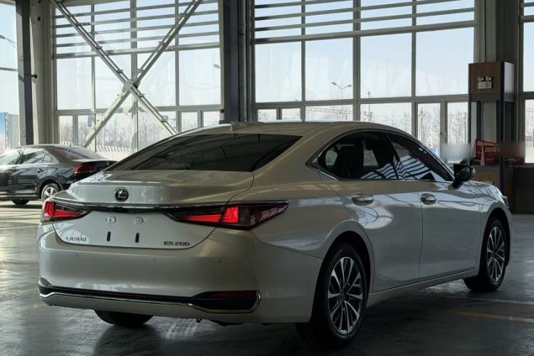 Used Lexus ES 2021 200 Excellence Edition