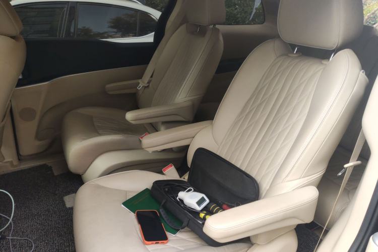 Used Buick GL8 2023 Land Executive Class Smart Enjoyment Model
