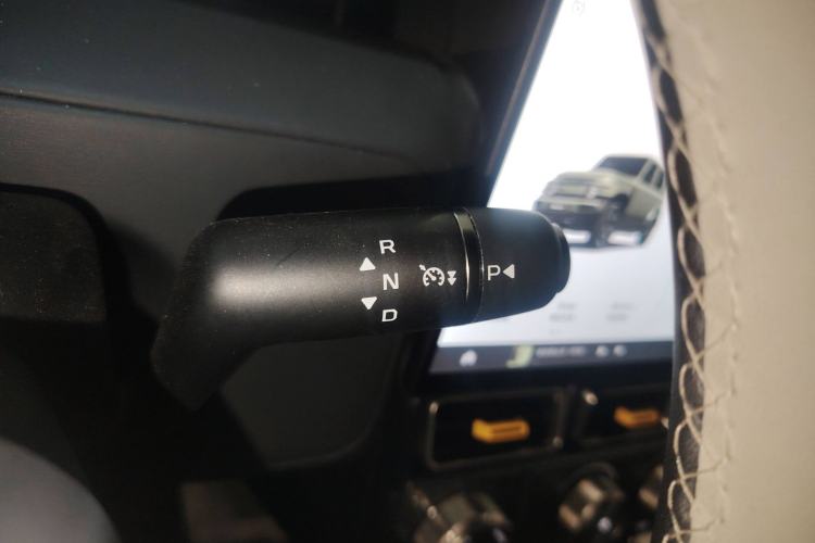 Used  V23 2025 501 Four-Wheel Drive Intelligent Driving Version