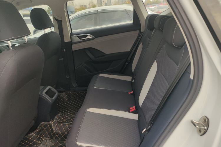 Used Volkswagen Tharu 2023 300TSI Two-Wheel-Drive Crescent Edition
