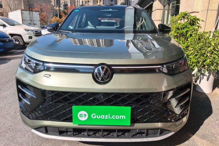 Used Volkswagen Tayron 2025 Tiguan L 380TSI 4Motion Luxury
