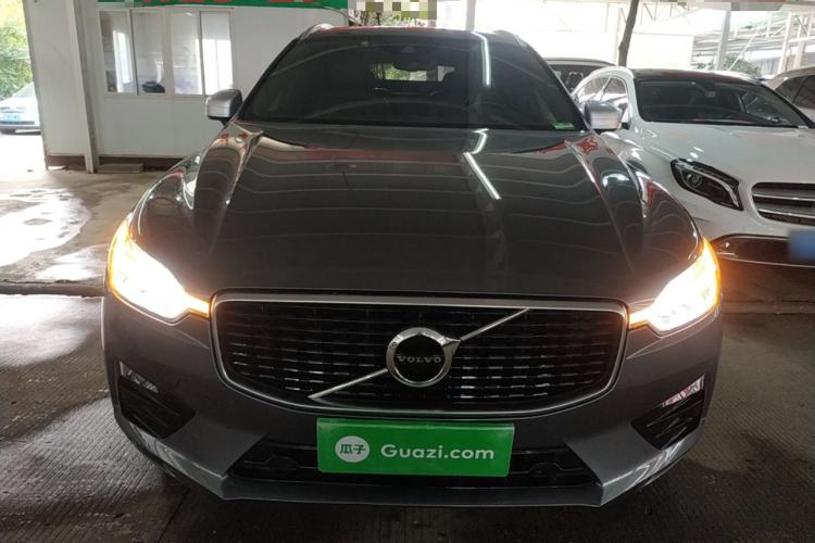 Used Volvo XC60 2019 T5 4x4 Smart & Dynamic Sport Edition China VI Standard
