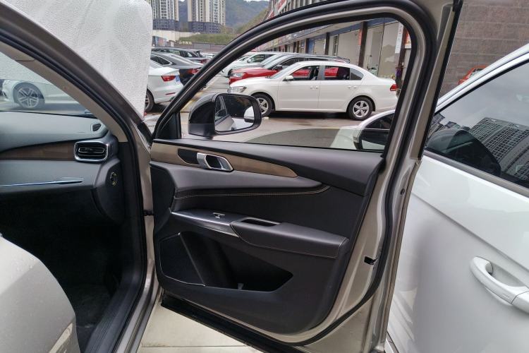 Used Lynk & Co 01 2019 2.0T Two-Wheel-Drive Pro Version China VI Standard
