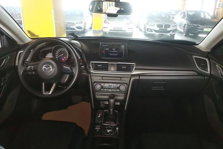 Used Mazda Mazda 3 Axela 2019 Cloud-Controlled Sedan 1.5L Automatic Luxury Model China VI Standard
