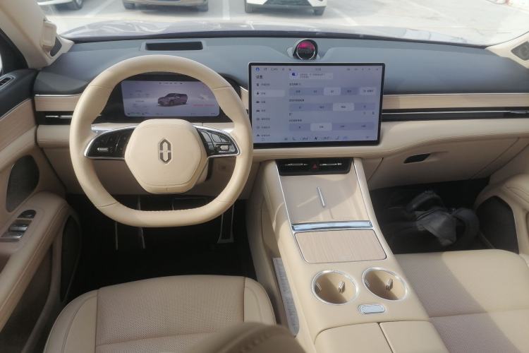 Used Hima AITO M5 2025 Extended-Range Ultra All-Wheel-Drive Version
