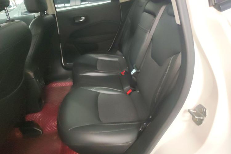 Used  Compass 2019 220T Automatic Enjoyment Version
