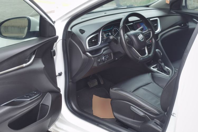 Used Buick GT 2018 18T Automatic Elite Model
