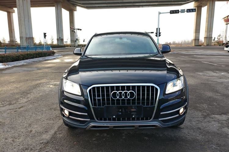 Used Audi Q5 2018 Collector's Edition 40 TFSI Technology Model
