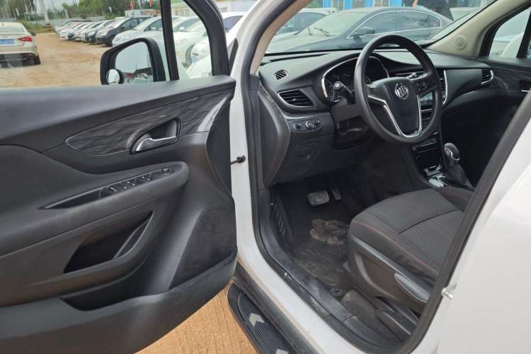 Used Buick Encore 2016 18T Automatic Two-Wheel Drive Urban Fashion Model
