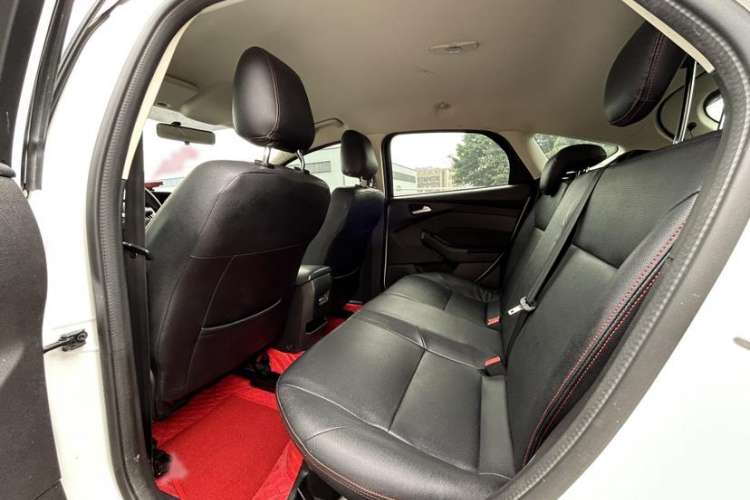 Used Ford Focus 2017 Hatchback 1.6L Automatic Comfort Plus SmartDrive Edition
