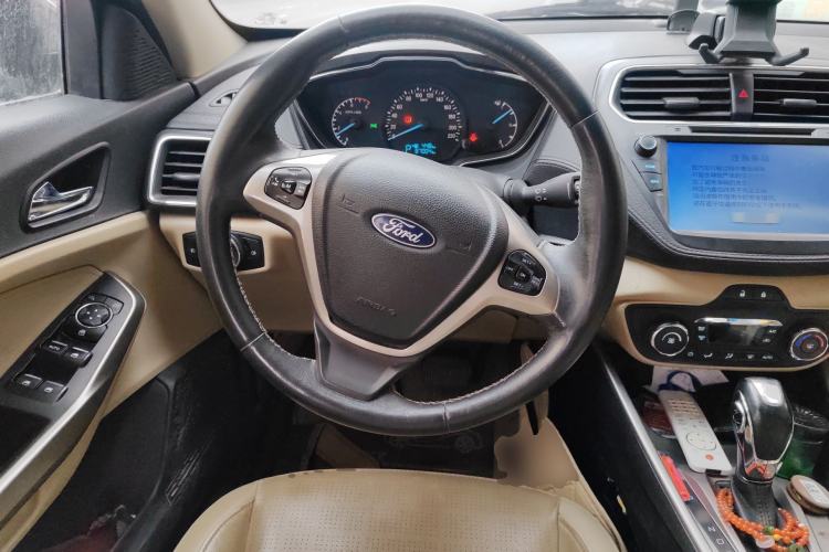 Used Ford Escort 2015 1.5L Automatic Fashion Model
