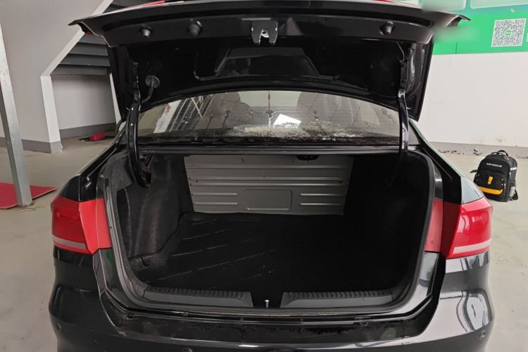 Used Volkswagen Santana 2015 1.6L Automatic Fashion Edition
