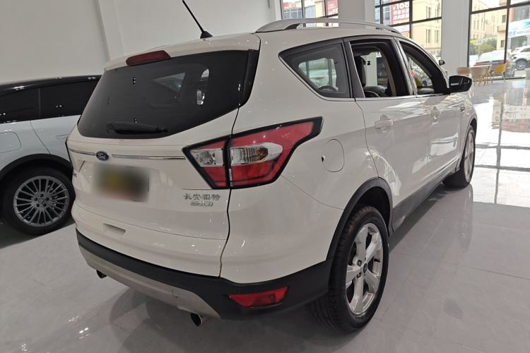 Used Ford Kuga 2018 EcoBoost 180 Two-Wheel-Drive Platinum Edition
