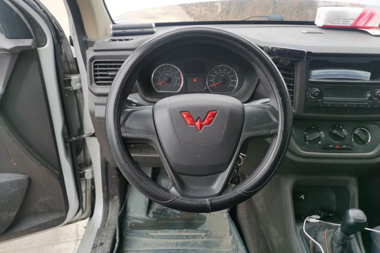 Used Wuling Hongguang V 2021 1.5L Jingqu Version LAR
