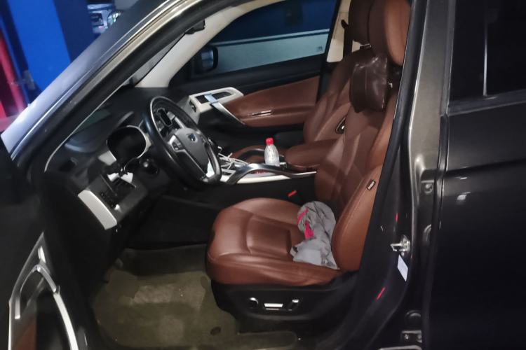 Used Geely Auto Emgrand X7 Sport 2018 1.8TD Automatic Two-Wheel Drive ZhiZun Model with 4G Connectivity
