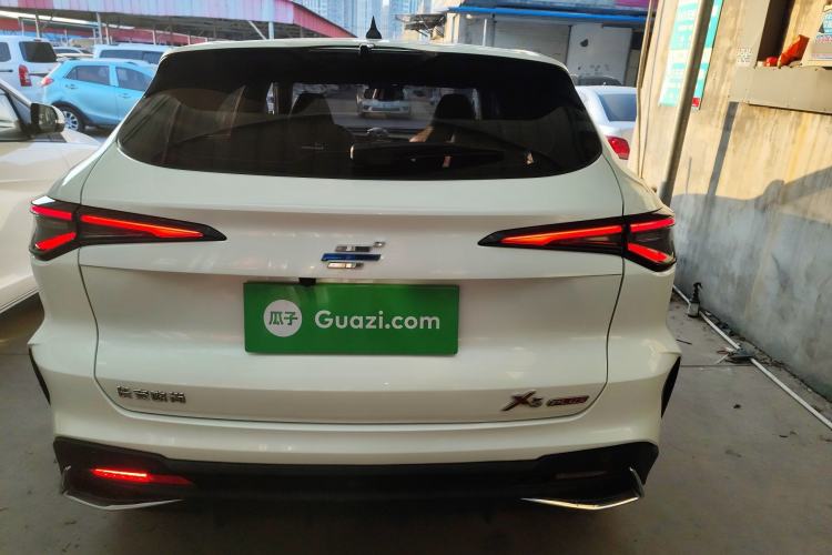 Used Oshan X5 PLUS 2023 Revised Version 1.5T DCT Navigation Edition
