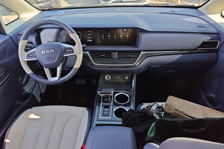 Used  Ruisheng Ace M7 2025 2.0L Automatic Long Wheelbase Luxury Version 7 Seats
