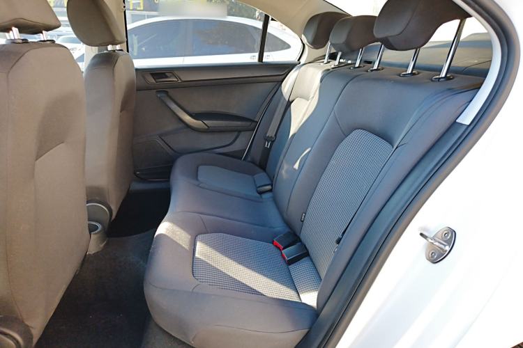 Used Volkswagen Santana 2016 1.6L Manual Fashion Edition
