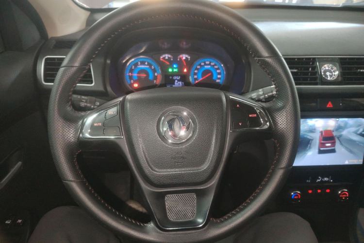 Used Dongfeng Fengon 370 2016 1.5L Manual Luxury Version SFG15-05 7 Seats
