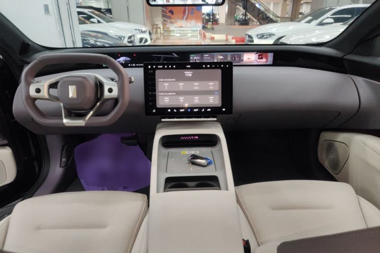 Used  12 2025 Ultra Extended-Range Edition
