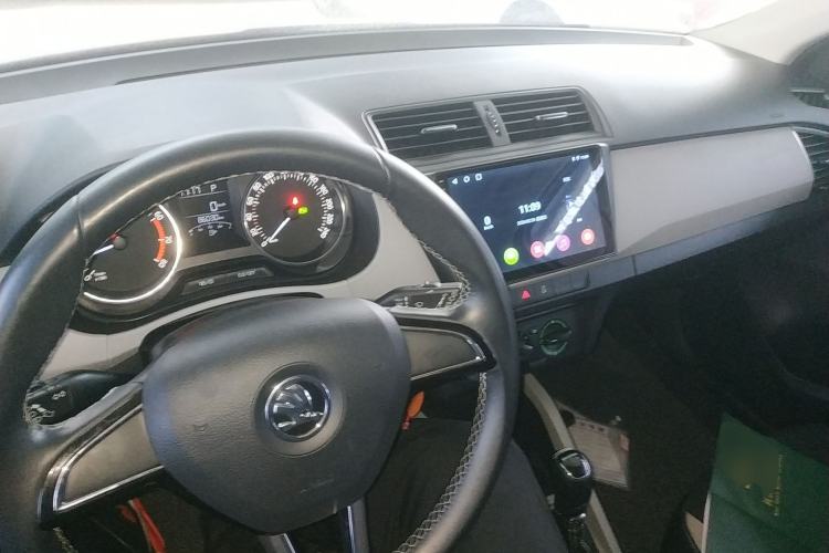 Used Skoda Fabia 2015 1.6L Automatic Sport Edition
