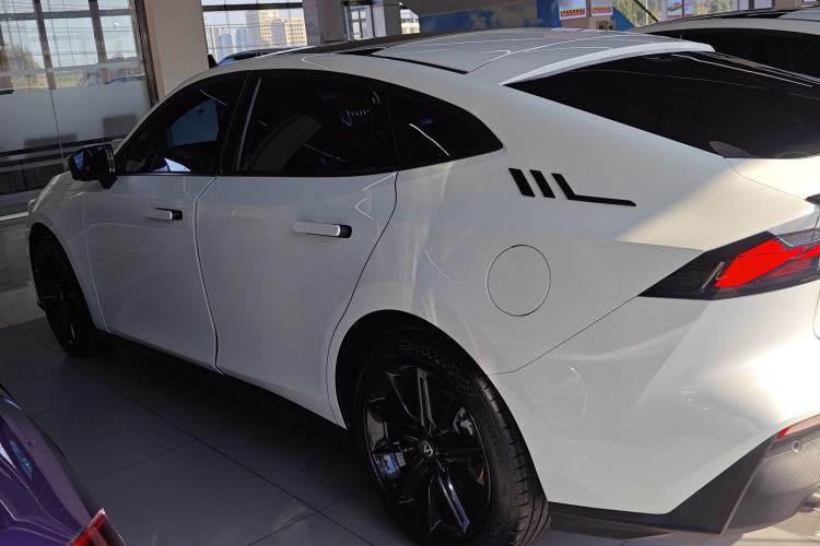 Used Changan UNI-V 2023 1.5T Prestige Model
