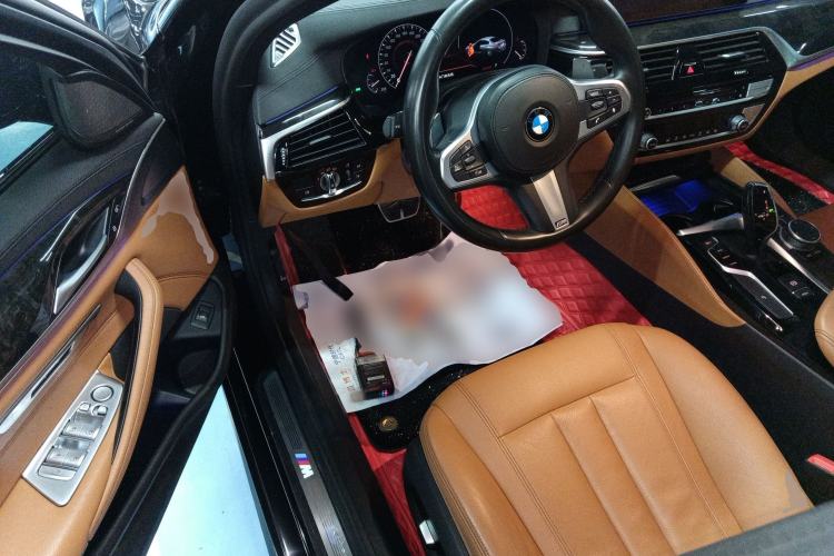 Used BMW 5 Series 2019 Facelifted 530Li Leading Edition M Sport Package
