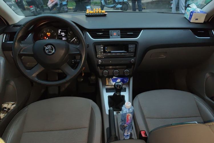 Used Skoda Octavia 2015 1.6L Manual Yijie Edition
