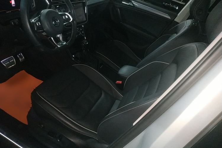 Used Volkswagen Tiguan L 2019 330TSI Automatic Two-Wheel Drive R-Line Flagship Model China VI Standard