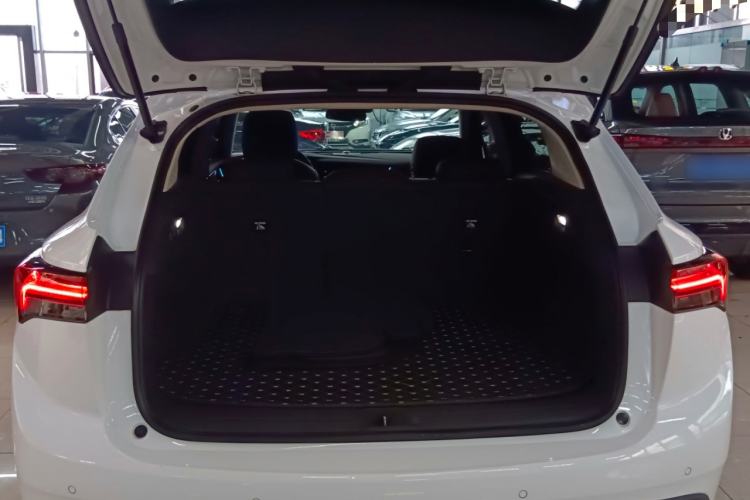 Used Buick Envision 2022 Encore S 552T Two-Wheel-Drive Luxury Model
