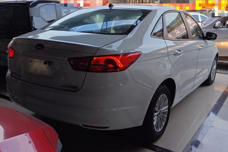 Used Ford Escort 2015 1.5L Manual Comfort Model
