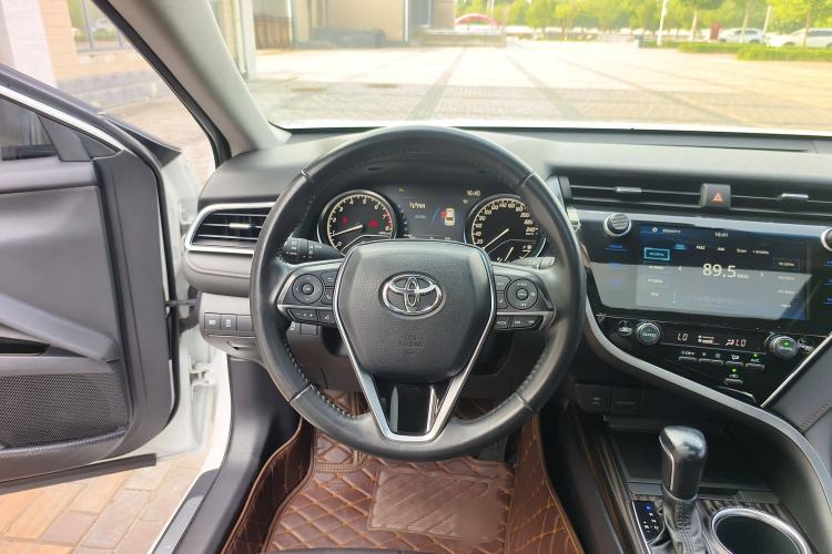 Used Toyota Camry 2019 Revised Version 2.0G Luxury Edition
