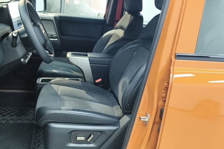 Used  V23 2026 Model V23S 501 Four-Wheel Drive Peak Performance Edition
