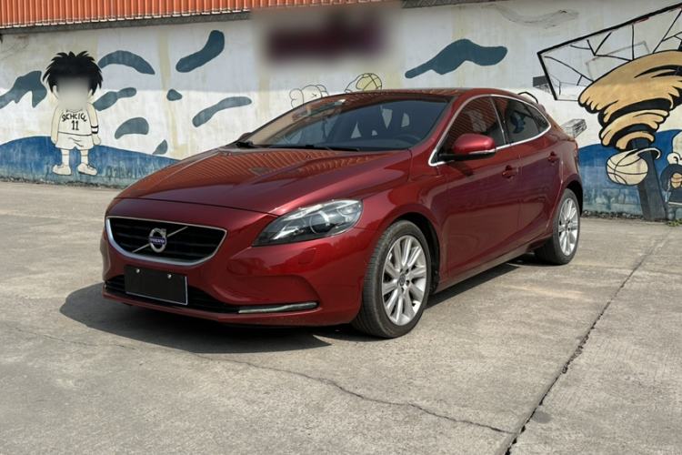 Used Volvo V40 2014 2.0T Zhiya Edition