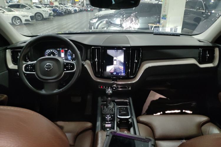 Used Volvo XC60 2019 T5 4x4 Zhiya Luxury Edition China V Standard
