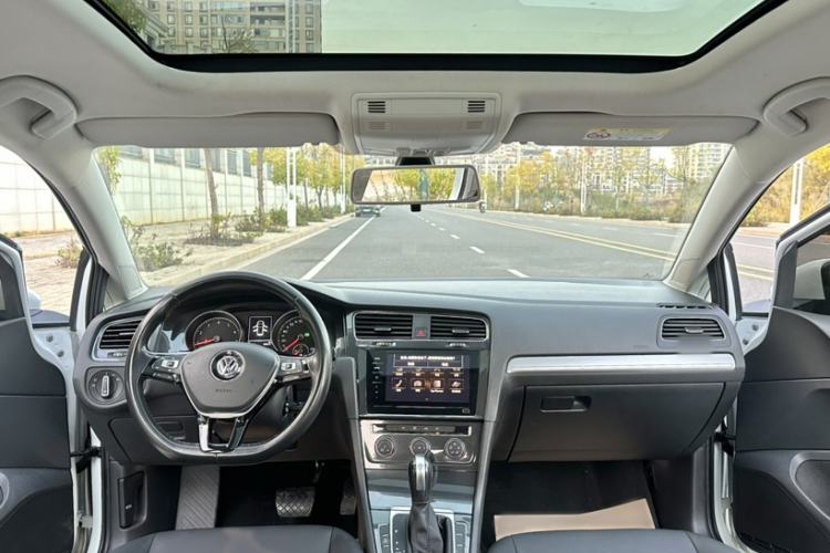 Used Volkswagen Golf 2020 200TSI DSG Comfortable and Ambitious Edition