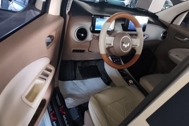 Used Wuling Hongguang MINIEV 2025 Four-Door Version Zhenxiang+ Edition
