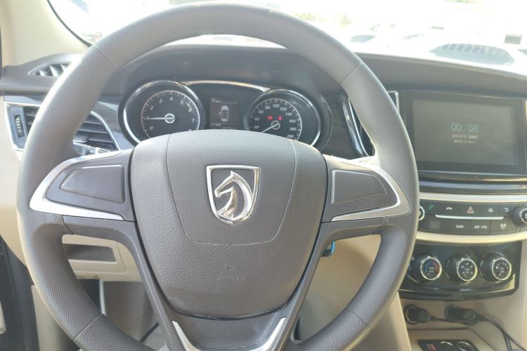 Used Baojun 730 2016 1.5L Manual Comfort Version 7 Seats China V Emission Standard