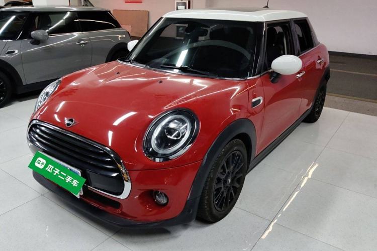 Used  MINI 2020 1.5T COOPER Classic Edition Five-Door Version
