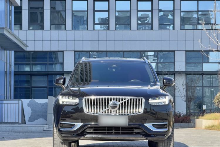 Used Volvo XC90 2023 B5 SmartDrive Luxury Edition 5 Seats
